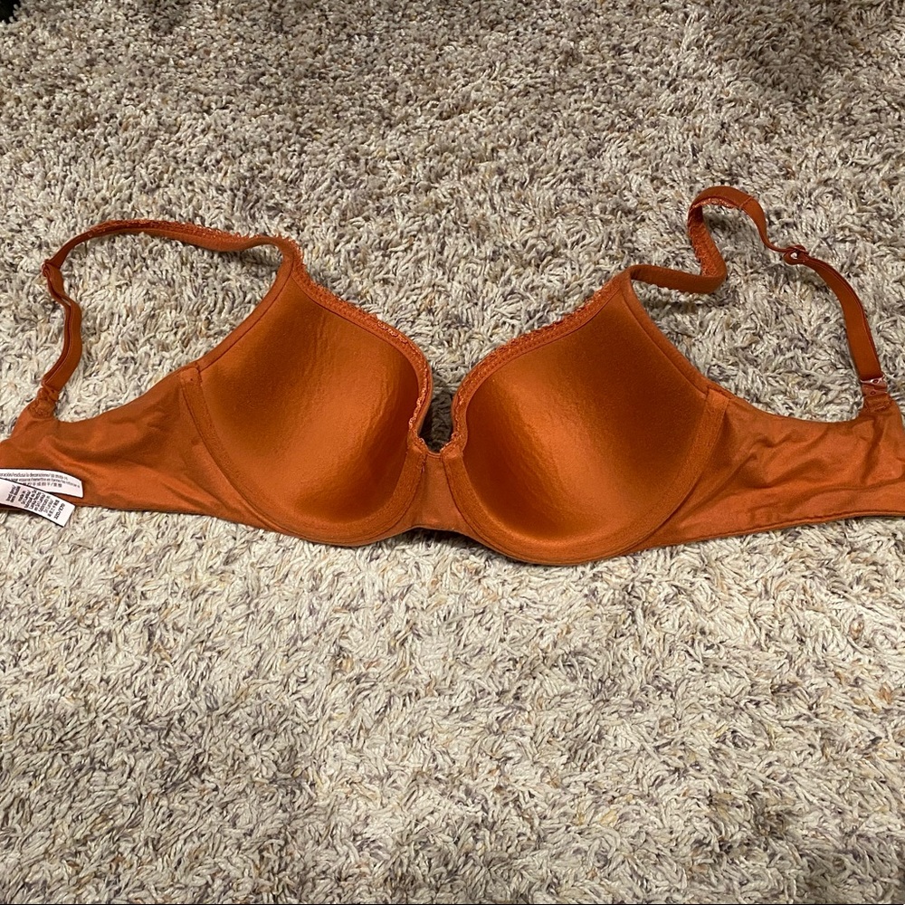 Victoria’s Secret Lined Demi Bra - Picture 2 of 4